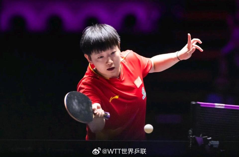 她会非常冷, 击败罗马尼, 点喘啊 她会非常冷, 击败罗马尼, 点喘啊