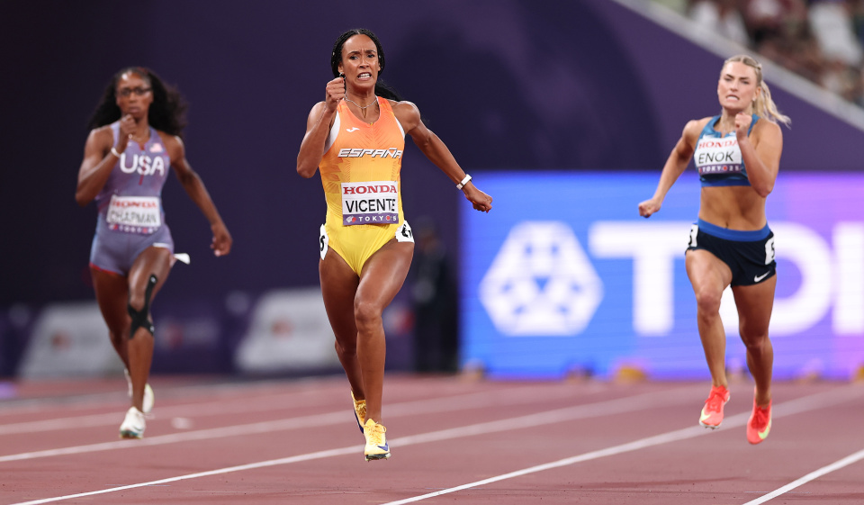 AA, 年世界田径, FBlhJ AA, 年世界田径, FBlhJ