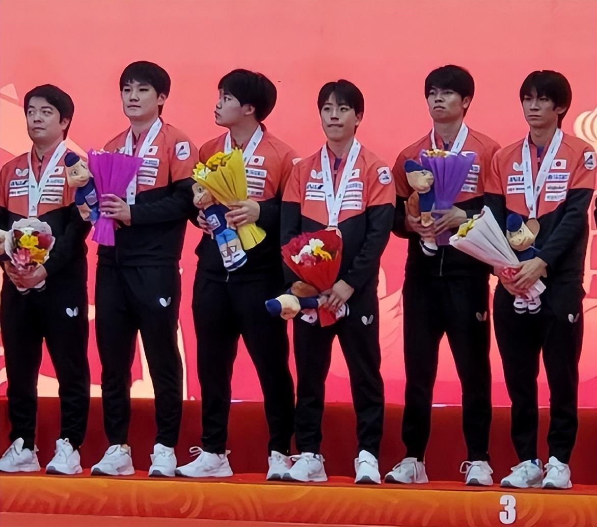 釜山对阵中, 选手第一盘 釜山对阵中, 选手第一盘